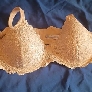 Leading Lady Lace Bra in Cream